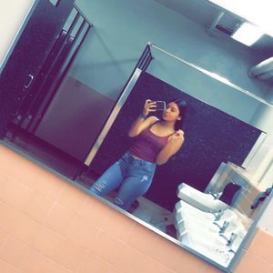 Meet your Posher, Deisy